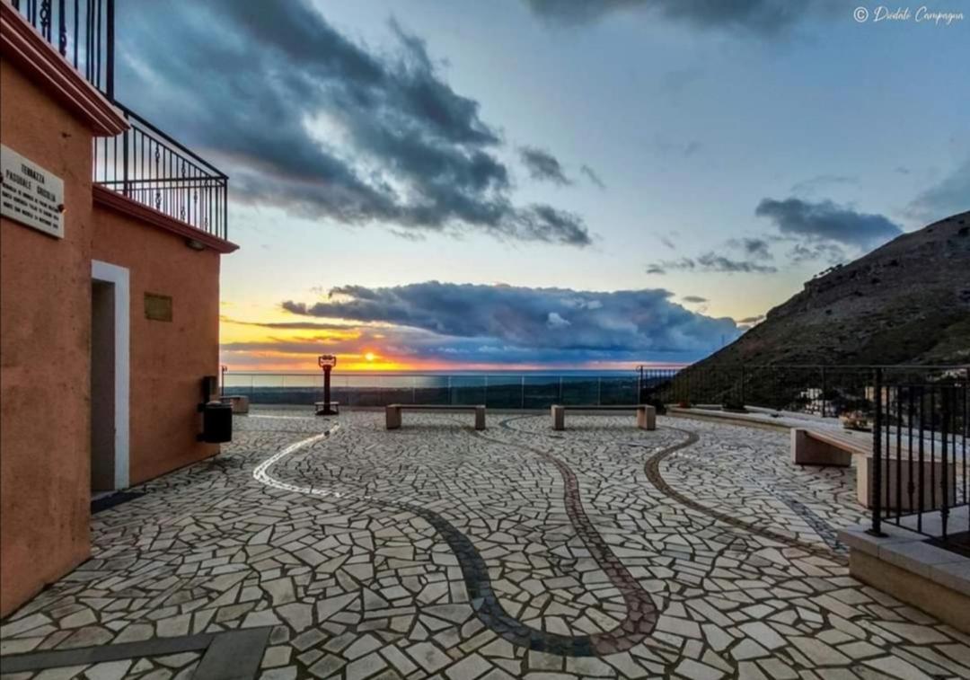 Bed and Breakfast La Rocca Dei Borboni Santa Domenica Talao Exteriér fotografie